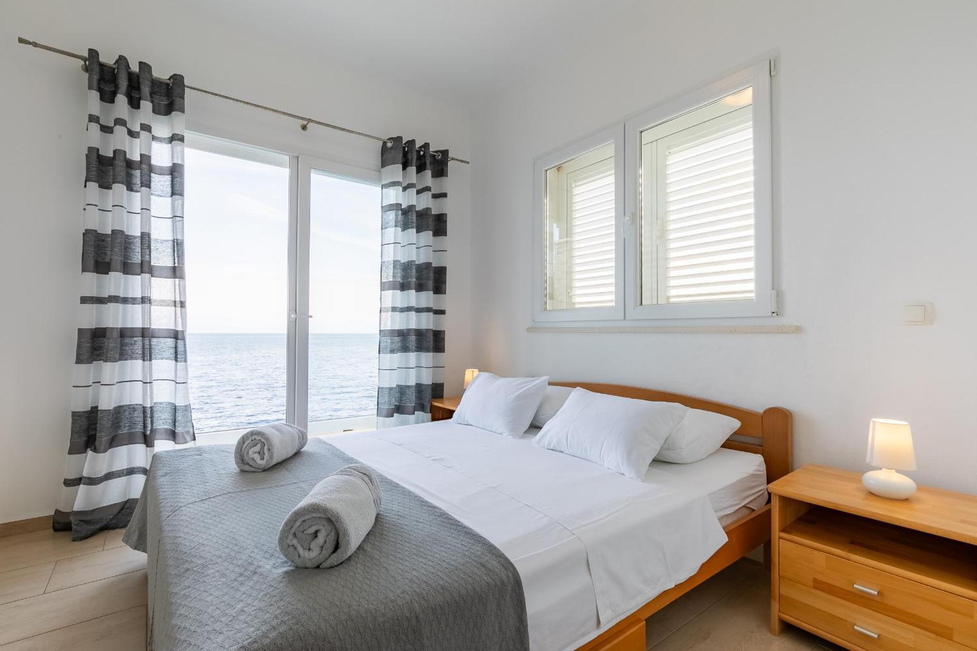 Holiday House Martinovic พริกราดิซา ภายนอก รูปภาพ