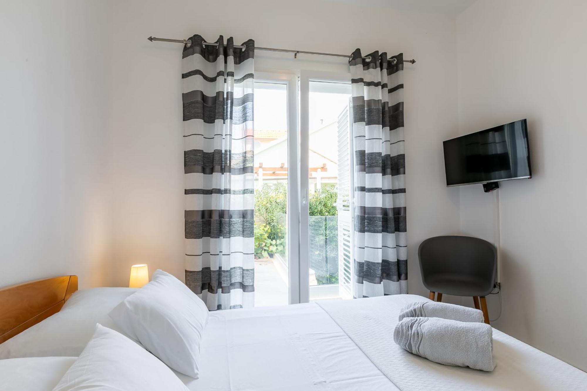 Holiday House Martinovic พริกราดิซา ภายนอก รูปภาพ